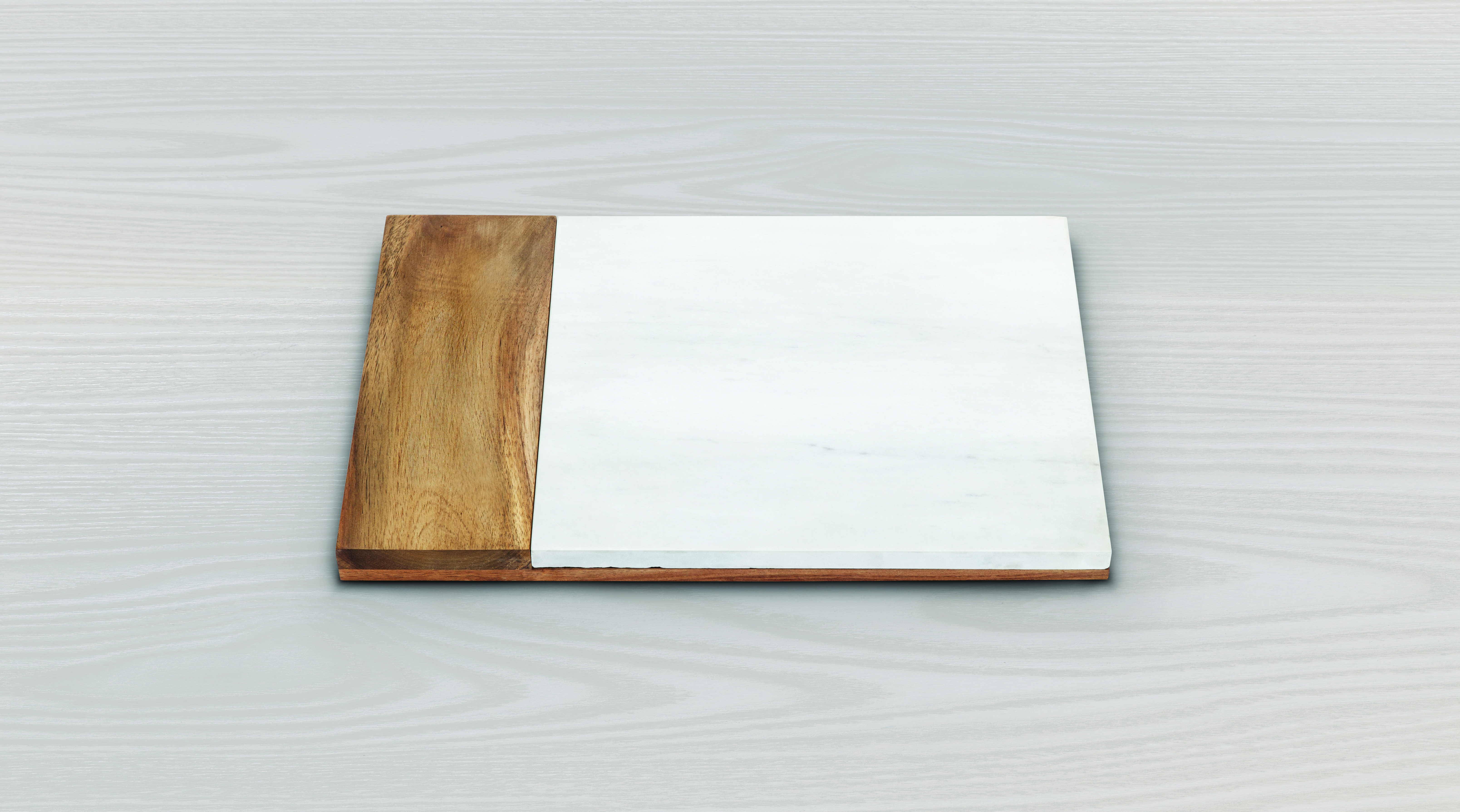 Country Cottage: Marble & Wood Cheese Board