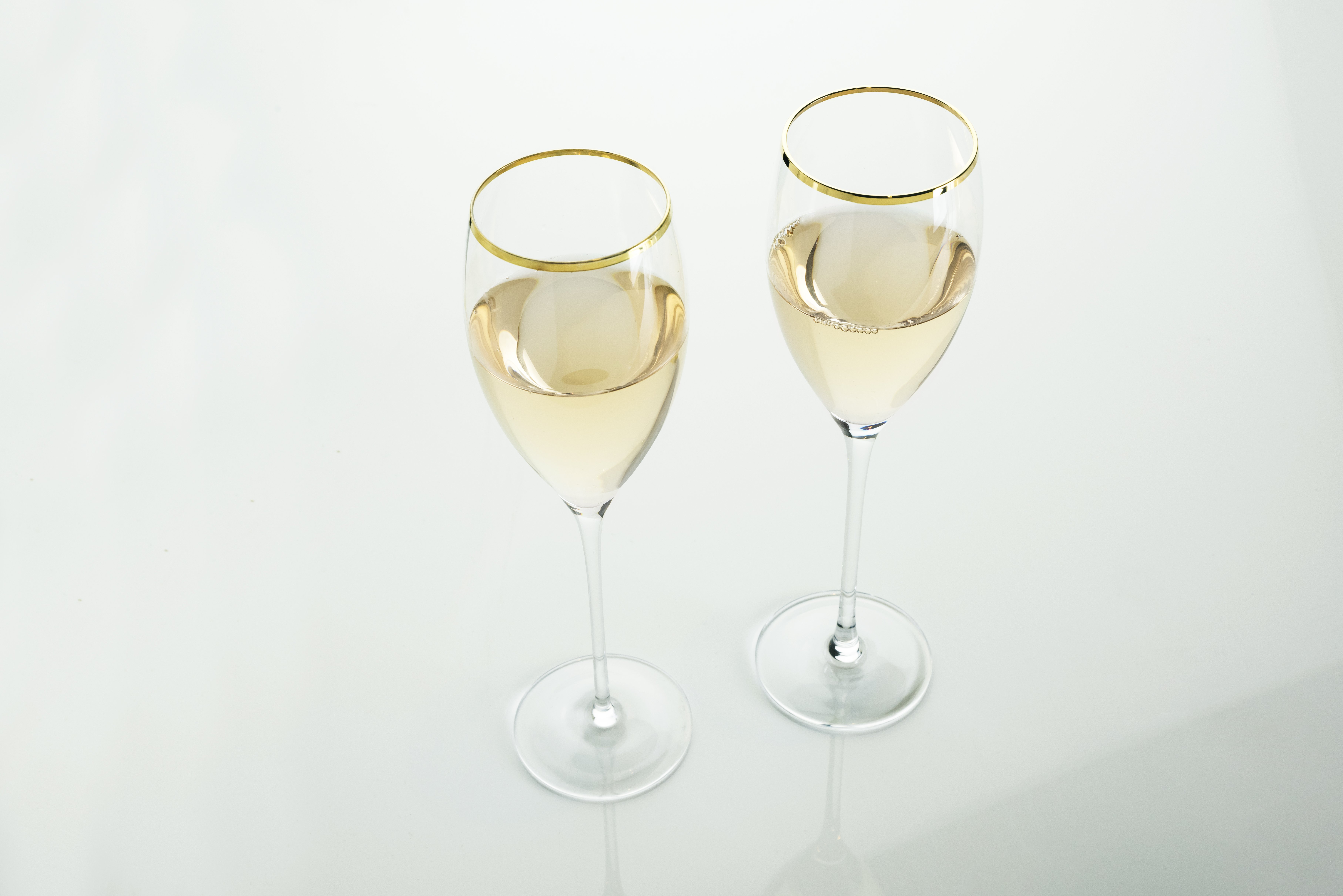 Belmont - Gold Rimmed Crystal White Wine Glasses (Set of 2)