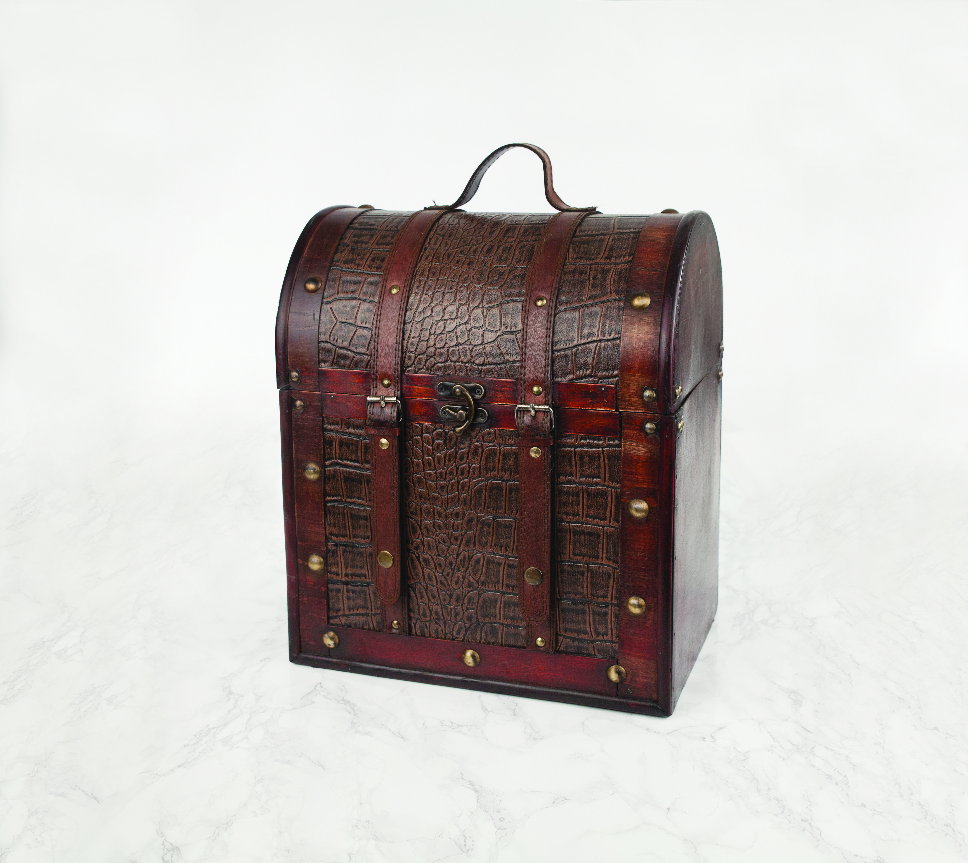 Chateau: 6 Bottle Antique Wine Box